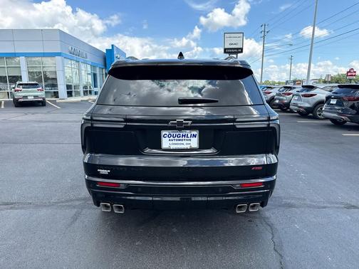 Mosaic Black Metallic 2027 Chevrolet Traverse RS