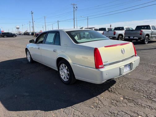 Ocean Pearl Tricoat 2010 Cadillac DTS Base