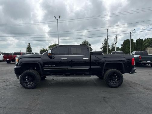 Onyx Black 2016 GMC Sierra 2500 Denali