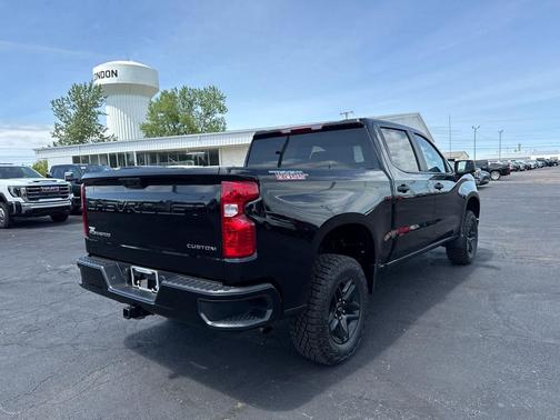 Black 2026 Chevrolet Silverado 1500 Custom Trail Boss