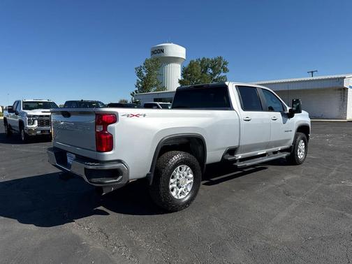 Silver Ice Metallic 2023 Chevrolet Silverado 3500 LT