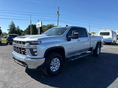 Silver Ice Metallic 2023 Chevrolet Silverado 3500 LT