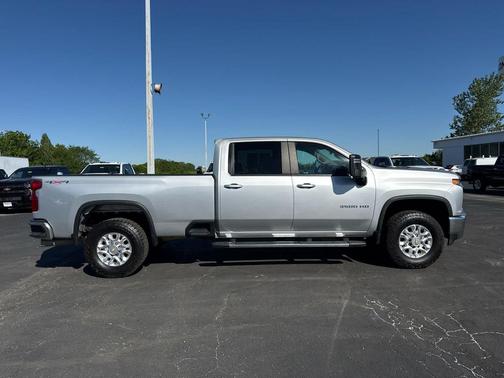Silver Ice Metallic 2023 Chevrolet Silverado 3500 LT