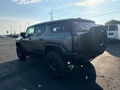 Magnus Gray Matte 2026 GMC HUMMER EV SUV 3X