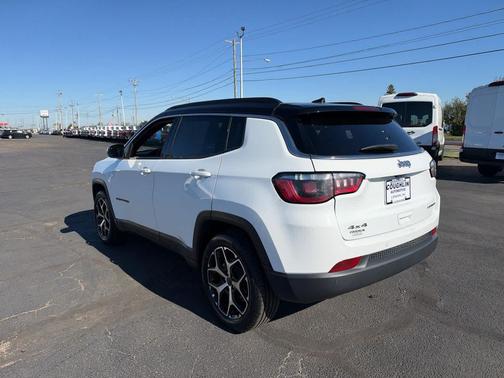 Bright White Clearcoat 2025 Jeep Compass Limited