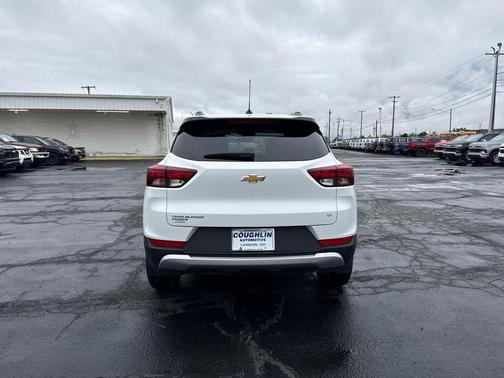 Summit White 2026 Chevrolet Trailblazer LT