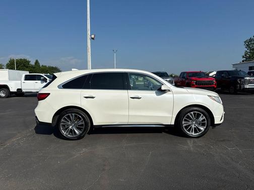 White Diamond Pearl 2017 Acura MDX 3.5L w/Technology Package