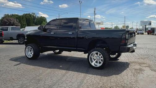 2017 RAM 2500 Laramie Crew Cab 4x4 6'4' Box