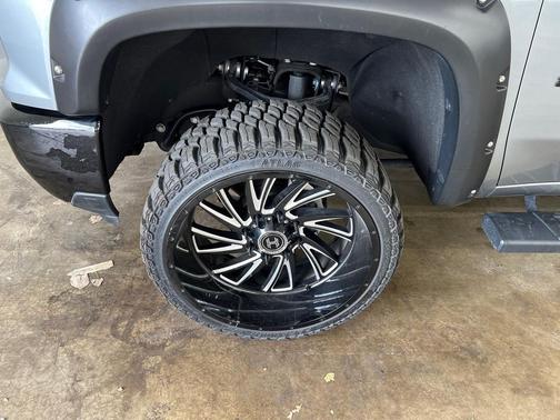 2024 Chevrolet Silverado 2500 Custom