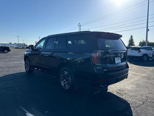 Black 2025 Chevrolet Suburban 4WD Z71