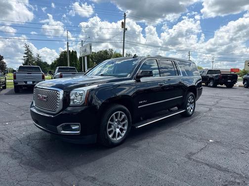 Onyx Black 2017 GMC Yukon XL Denali