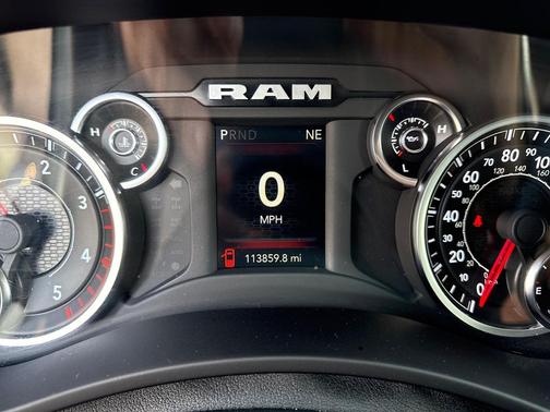 2023 RAM 3500 Tradesman Crew Cab 4x4 8' Box