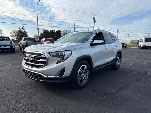 Quicksilver Metallic 2021 GMC Terrain SLT