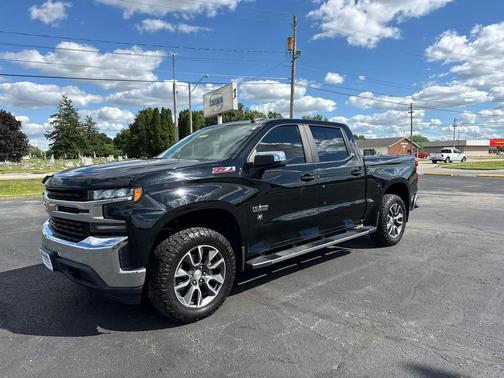 Black 2020 Chevrolet Silverado 1500 LT
