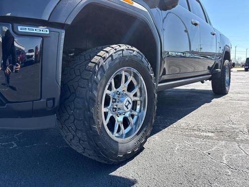 Onyx Black 2024 GMC Sierra 2500 Denali