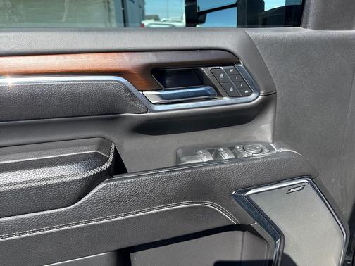 Onyx Black 2024 GMC Sierra 2500 Denali