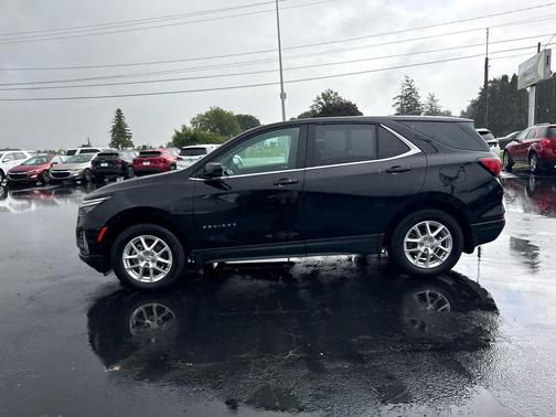Mosaic Black Metallic 2024 Chevrolet Equinox 1LT