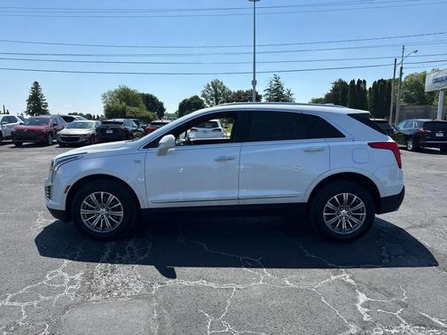 Crystal White Tricoat 2019 Cadillac XT5 Luxury