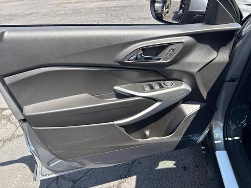 Sterling Gray Metallic 2026 Chevrolet Trax LS