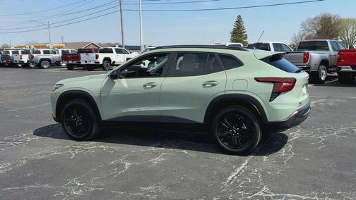 Cacti Green 2025 Chevrolet Trax FWD ACTIV