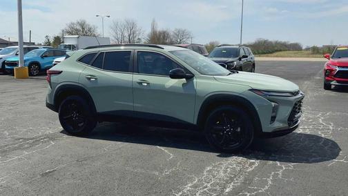 Cacti Green 2025 Chevrolet Trax FWD ACTIV