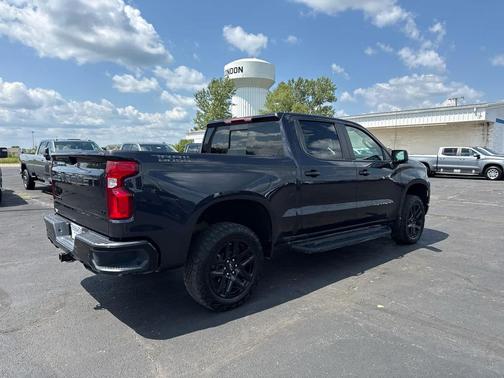 Dark Ash Metallic 2024 Chevrolet Silverado 1500 LT Trail Boss
