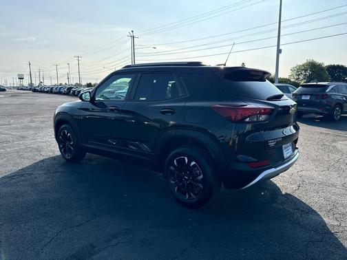 Mosaic Black Metallic 2023 Chevrolet Trailblazer LT