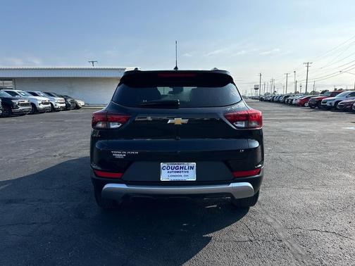 Mosaic Black Metallic 2023 Chevrolet Trailblazer LT