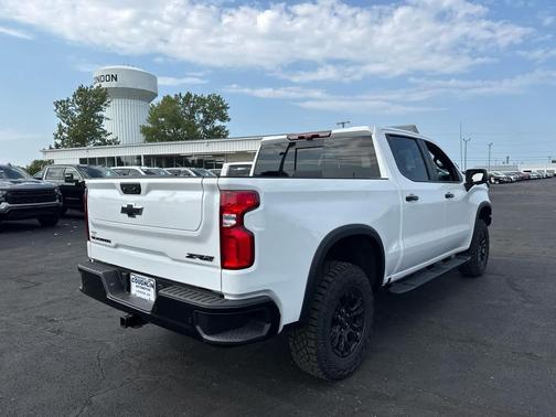 Summit White 2026 Chevrolet Silverado 1500 ZR2