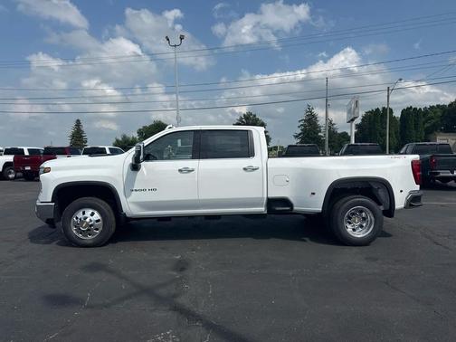 Summit White 2026 Chevrolet Silverado 3500 LTZ