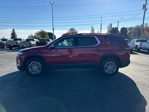 Radiant Red Tintcoat 2023 Chevrolet Traverse LT Cloth