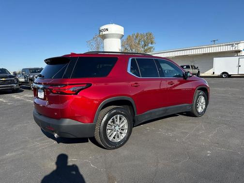 Radiant Red Tintcoat 2023 Chevrolet Traverse LT Cloth