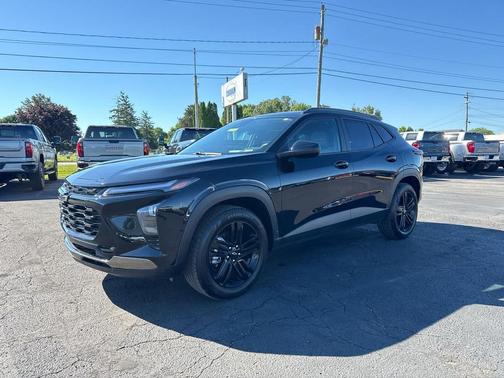 Mosaic Black Metallic 2025 Chevrolet Trax FWD ACTIV