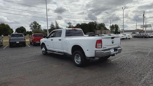 2024 RAM 3500 Big Horn Crew Cab 4x4 8' Box