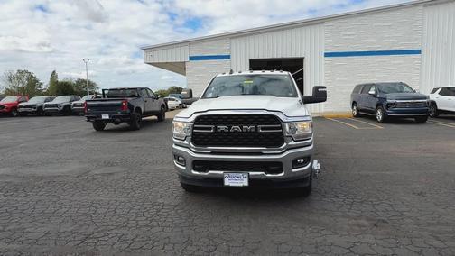 2024 RAM 3500 Big Horn Crew Cab 4x4 8' Box