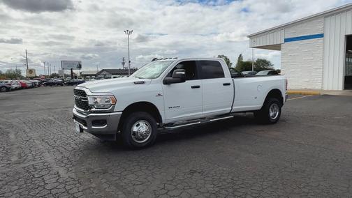 2024 RAM 3500 Big Horn Crew Cab 4x4 8' Box