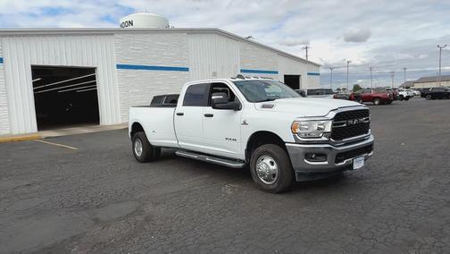 2024 RAM 3500 Big Horn Crew Cab 4x4 8' Box