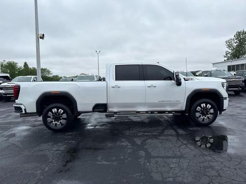 White Frost Tricoat 2024 GMC Sierra 2500 Denali