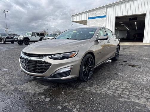 2022 Chevrolet Malibu FWD LT