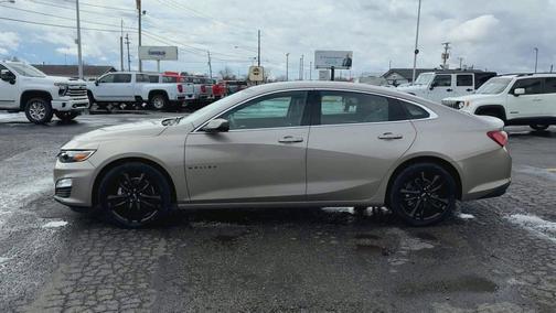 2022 Chevrolet Malibu FWD LT