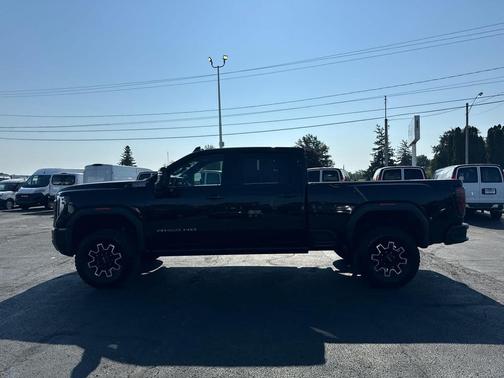Onyx Black 2024 GMC Sierra 2500 AT4X