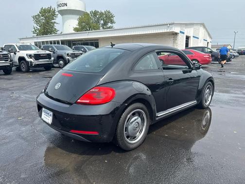 Black Uni 2012 Volkswagen Beetle 2.5L