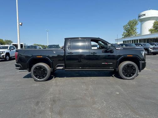 Onyx Black 2026 GMC Sierra 2500 AT4