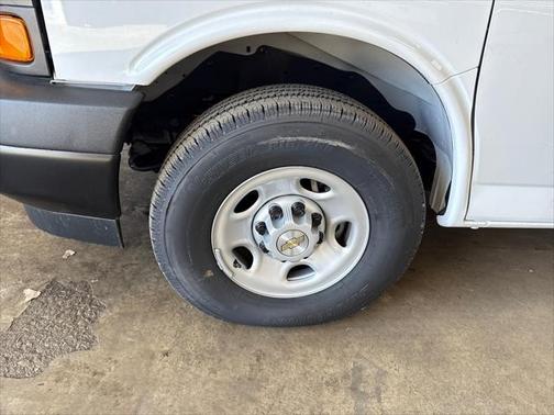 2025 Chevrolet Express 2500 RWD 2500 Regular Wheelbase WT