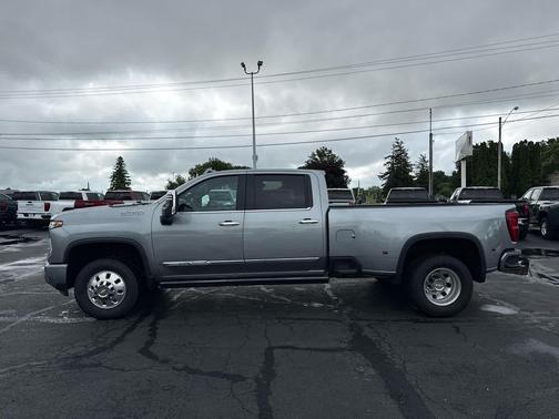 Sterling Gray Metallic 2025 Chevrolet Silverado 3500 High Country