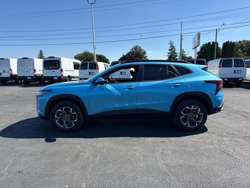 Marina Blue Metallic 2026 Chevrolet Trax LT