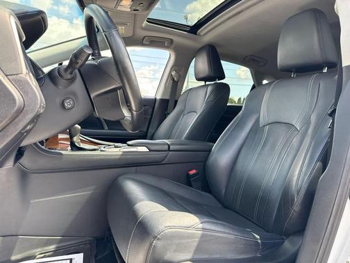 Eminent White Pearl 2017 Lexus RX 350 Base