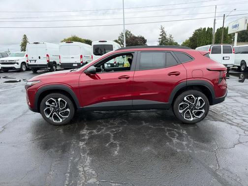 Crimson Metallic 2025 Chevrolet Trax FWD 2RS