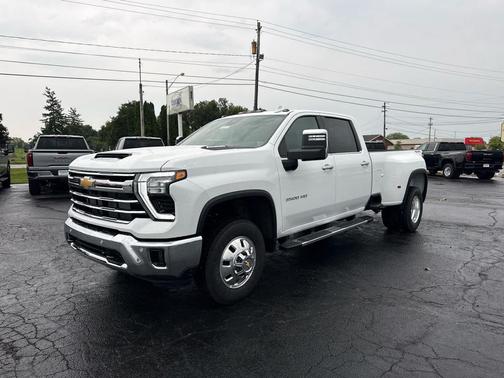 Summit White 2026 Chevrolet Silverado 3500 LTZ