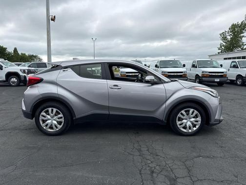 Silver Knockout Metallic 2020 Toyota C-HR LE